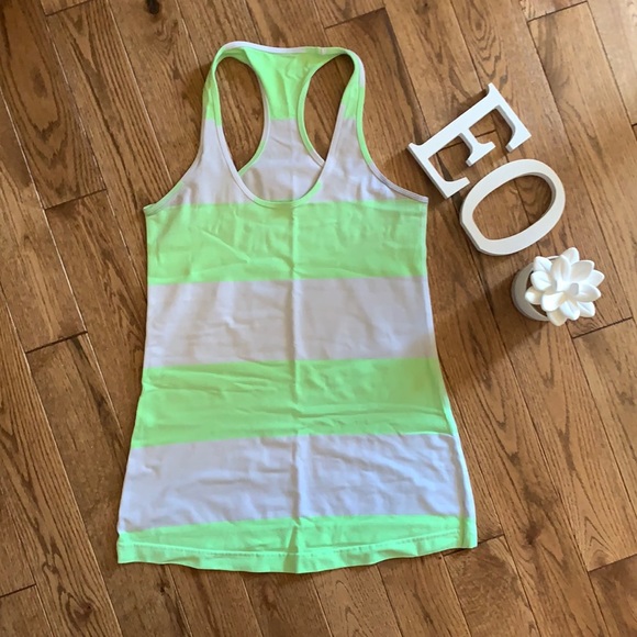 Lululemon Tank - Picture 1 of 4